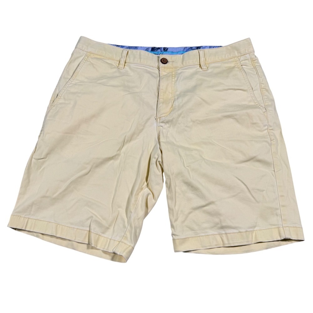 Tommy Bahama Boracay Chino Shorts Mens 35 Yellow Stretch Flat Front Casual